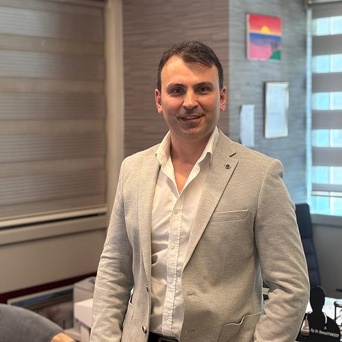 Op. Dr. Kemal PAKSOY